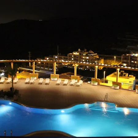 Апартаменты Costa Adeje Vi *